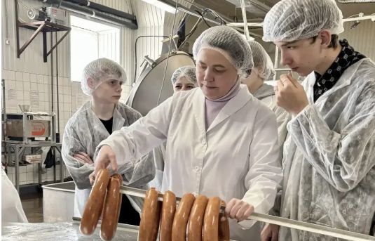 21 апреля Будущие технологи посетили МПК «Норильский»